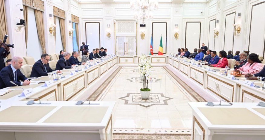 Milli Məclisin sədri Konqo Prezidenti ilə görüşüb