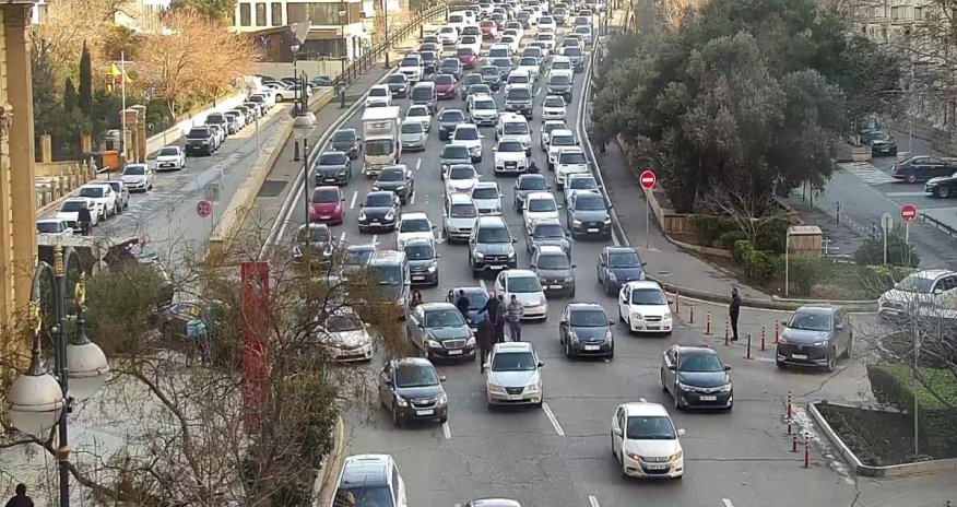 Bəzi yollarda tıxac var - Siyahı