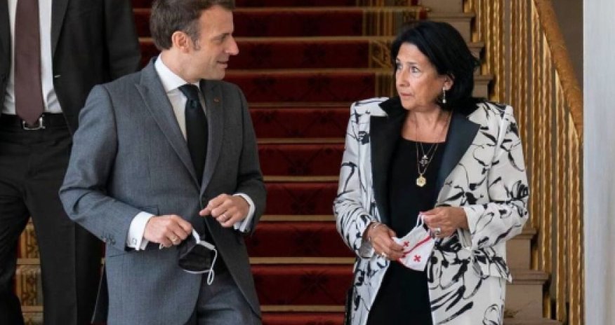 Зурабишвили экстренно обратилась к Макрону