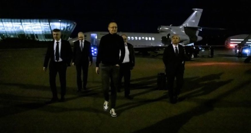 Петер Сийярто в Баку
