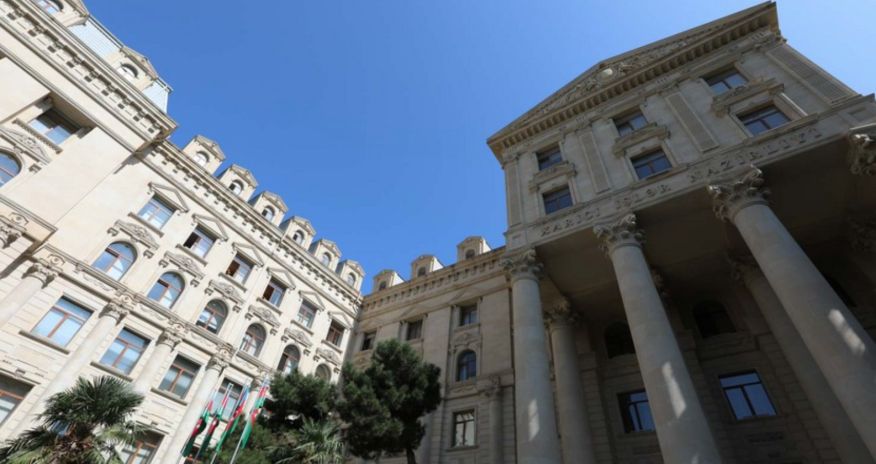 Rəsmi Bakı Fransadan Azərbaycanın daxili işlərinə qarışmamağı tələb edib