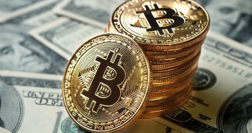 Стоимость биткойна опустилась ниже 57 тыс. долларов впервые с 28 февраля