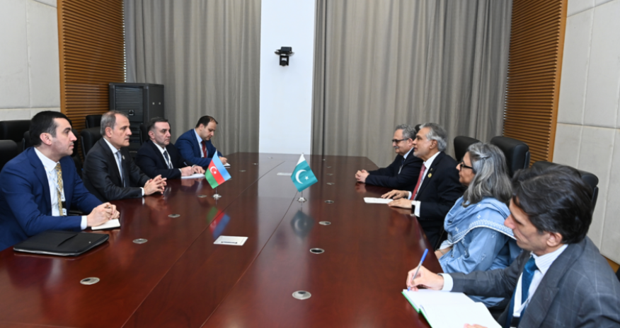 Azərbaycan-Pakistan əlaqələri müzakirə edilib