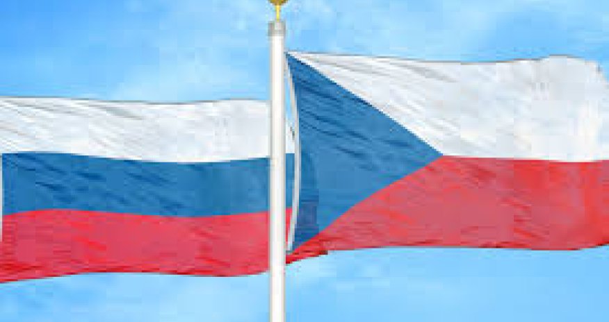 Чехия официально отозвала посла из России