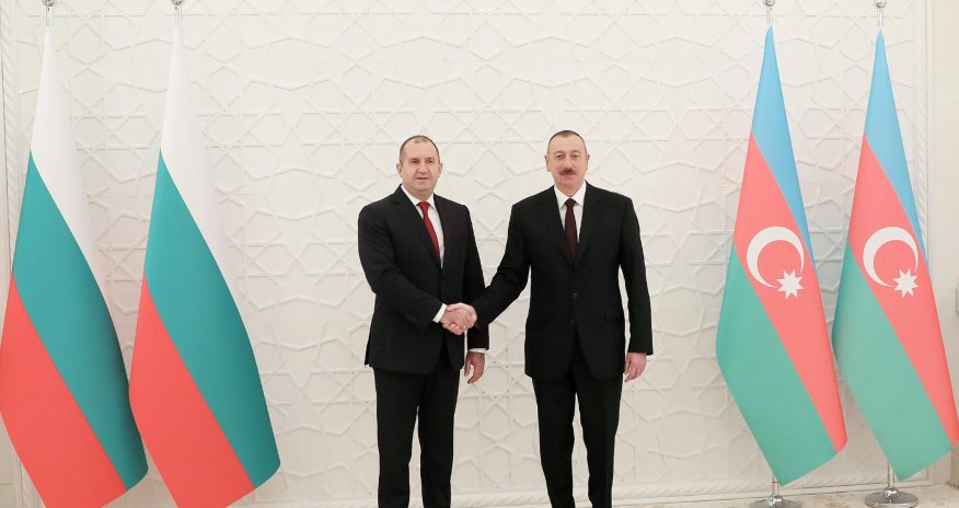 Bolqarstan prezidenti Azərbaycana rəsmi səfərə gəlib