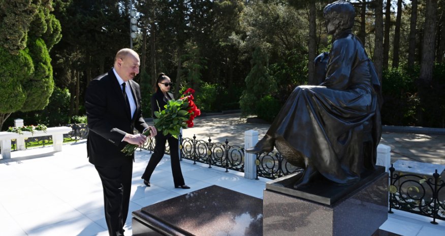 Prezident və xanımı Heydər Əliyevin məzarını ziyarət edib - Fotolar 