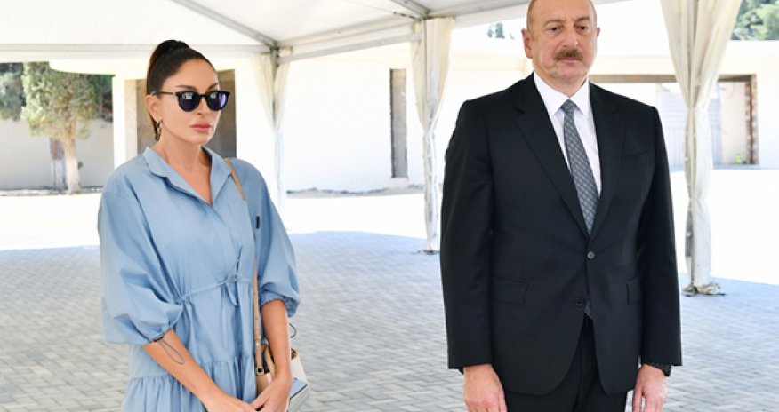 Prezident xanımı ilə Şuşada təməqoyma mərasimində iştirak edib