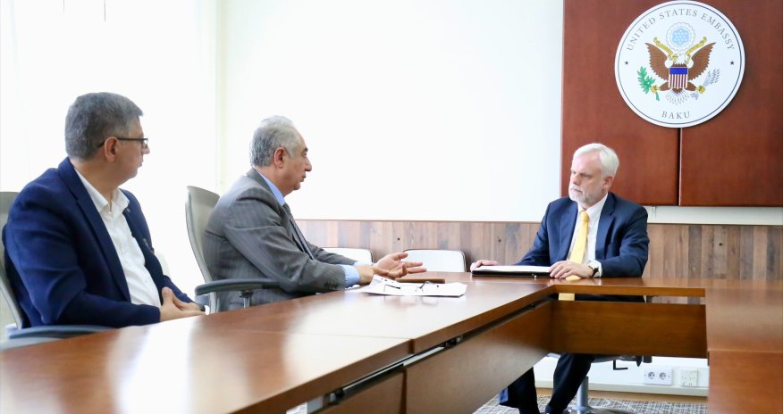 ABŞ-ın Bakıdakı səfiri Qubad İbadoğlu ilə görüşüb