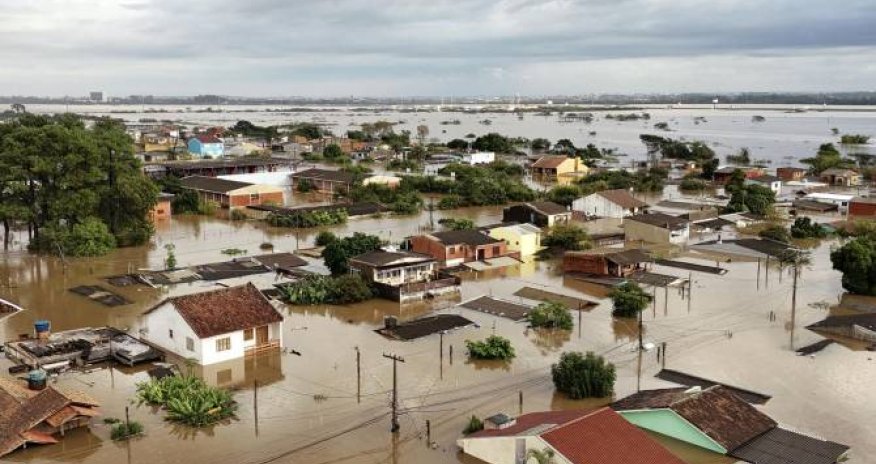 Brazilyada daşqın səbəbindən evini tərk edənlərin sayı 300 mini keçib