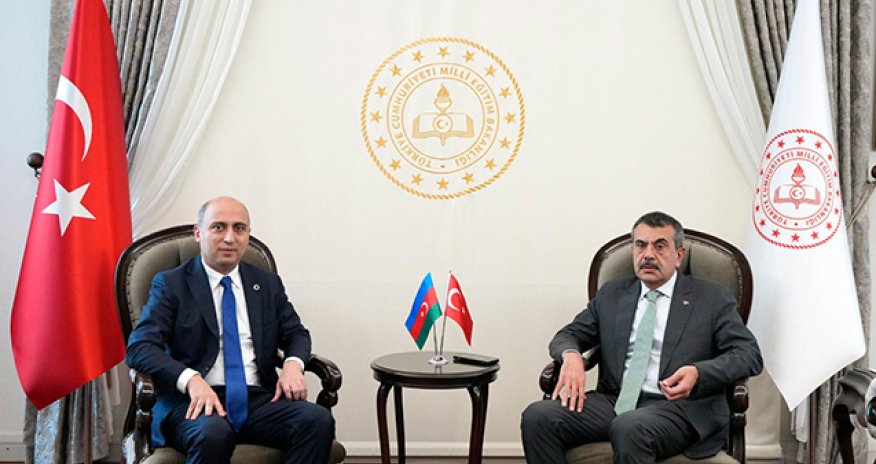 Emin Əmrullayev Türkiyəyə səfər edib