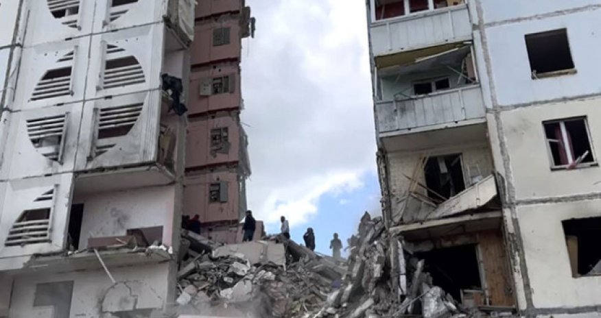 Belqorodda yaşayış binasına mərmi düşüb,yaralılar var