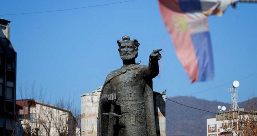 Kosova Serbiyanın pul vahidindən imtina edir