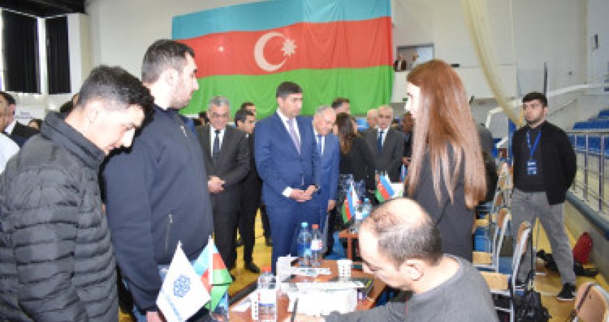 Yasamal rayonunda əmək yarmarkası keçirilib