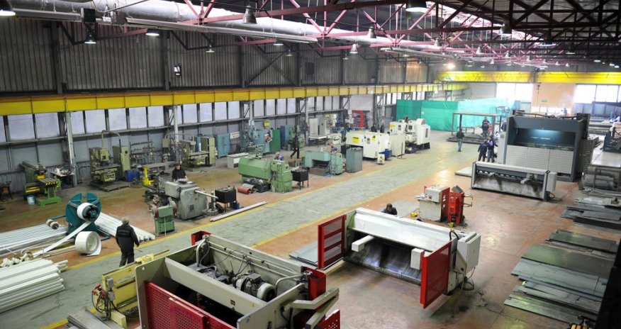 Emal səneysində məhsul istehsalı artıb, toxuculuq saneysində isə azalıb