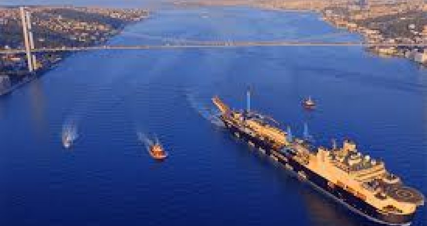 İstanbul boğazlarında gəmilərin hərəkəti dayandırılıb