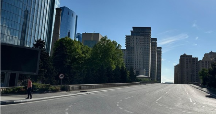 В Баку приступили к сносу моста Джаваншира