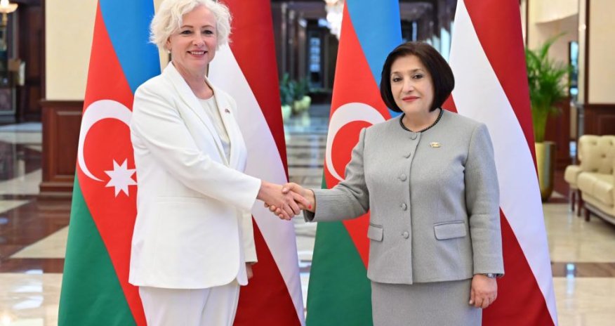 Sahibə Qafarova latviyalı həmkarı ilə görüşüb