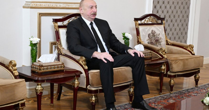 Əliyev Rəisi ilə görüşdə qəbul olan qərarları yeni rəhbərliyə çatdırılacağına ümid edir