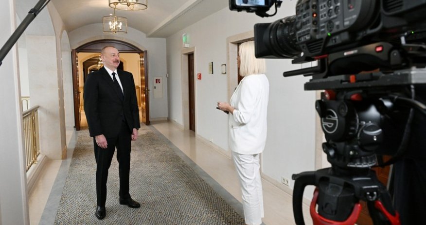 Əliyev  “Euronews” televiziyasına müsahibə verib