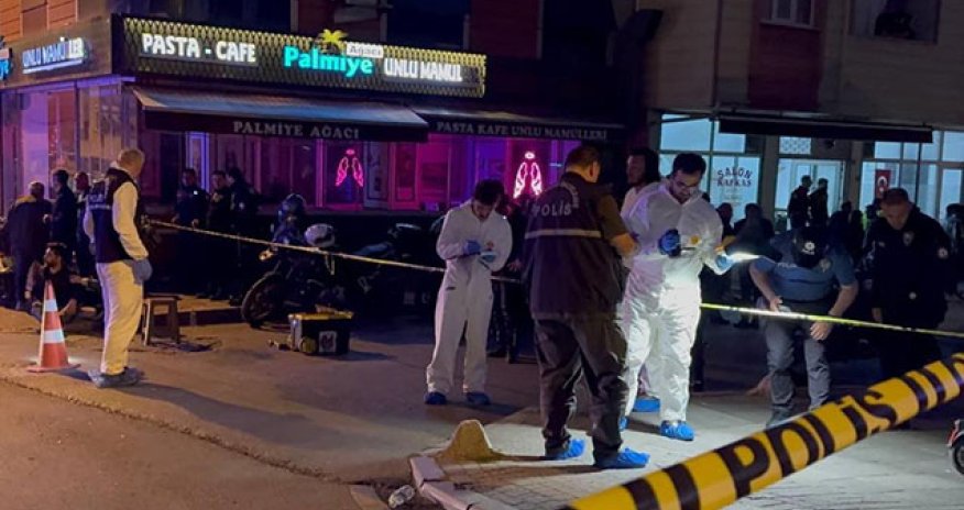 İstanbulda kafeyə silahlı basqın olub,ölənlər var