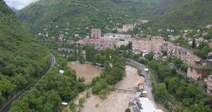Rusiya Ermənistanda çökən dəmir yolunu bərpa edir