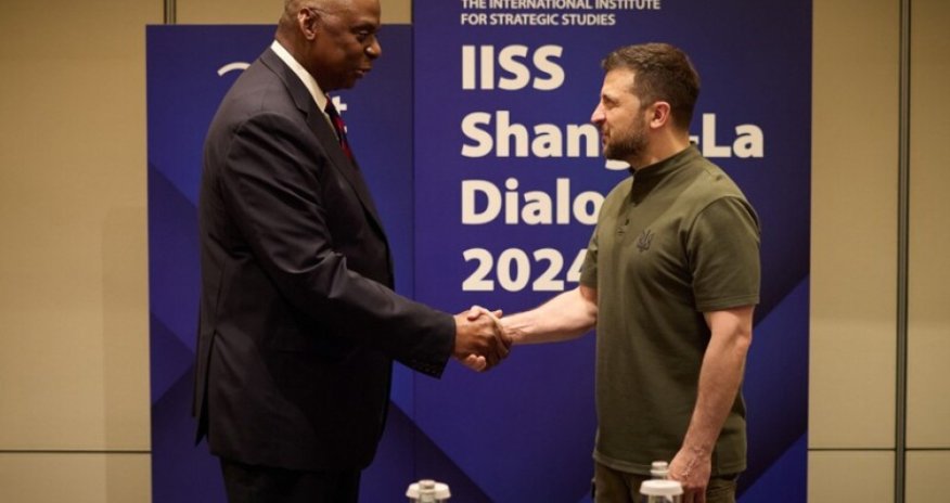 Zelenski Pentaqon rəhbəri ilə görüşüb