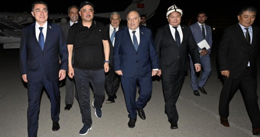 Qırğızıstan Parlamentinin sədri Azərbaycana səfərə gəlib