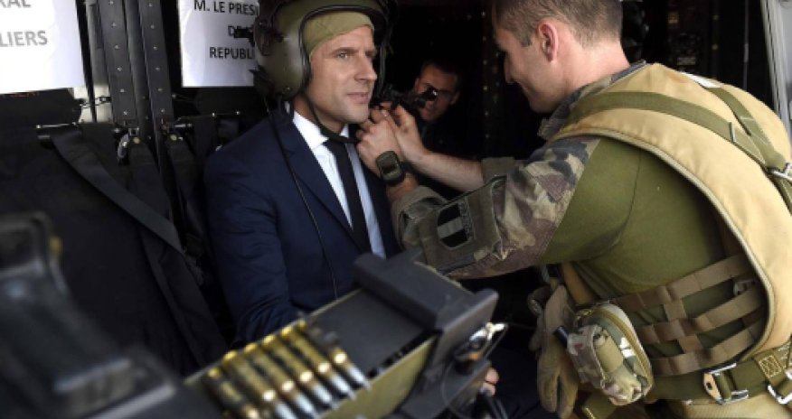 Макрону посоветовали поехать в Украину воевать