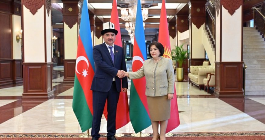 Sahibə Qafarova qırğızıstanlı həmkarı ilə görüşüb