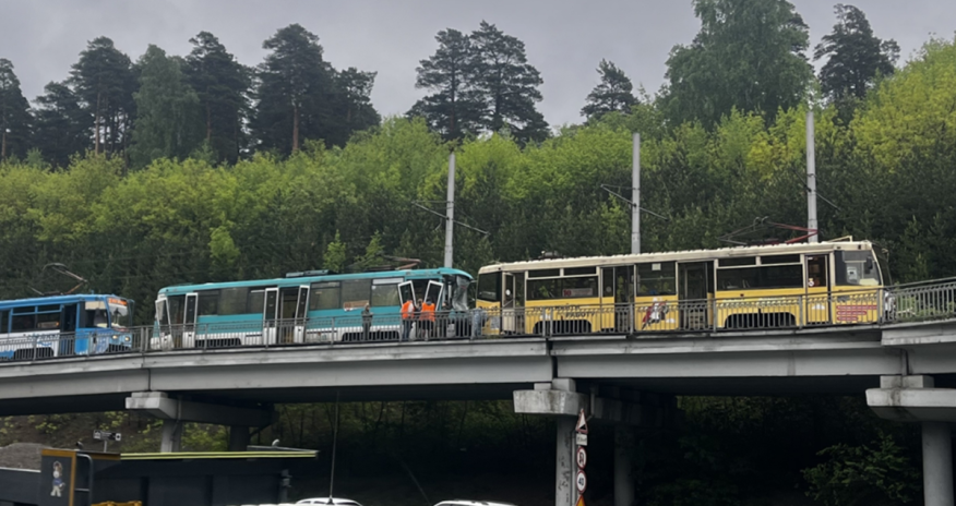 Rusiyada tramvaylar toqquşub, 90-dan çox adam yaralanıb