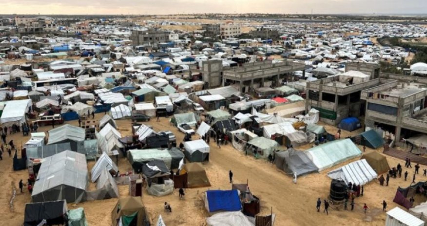 Qəzzadakı qaçqın düşərgəsi bombalanıb, 200-dən çox ölən və yaralanan var