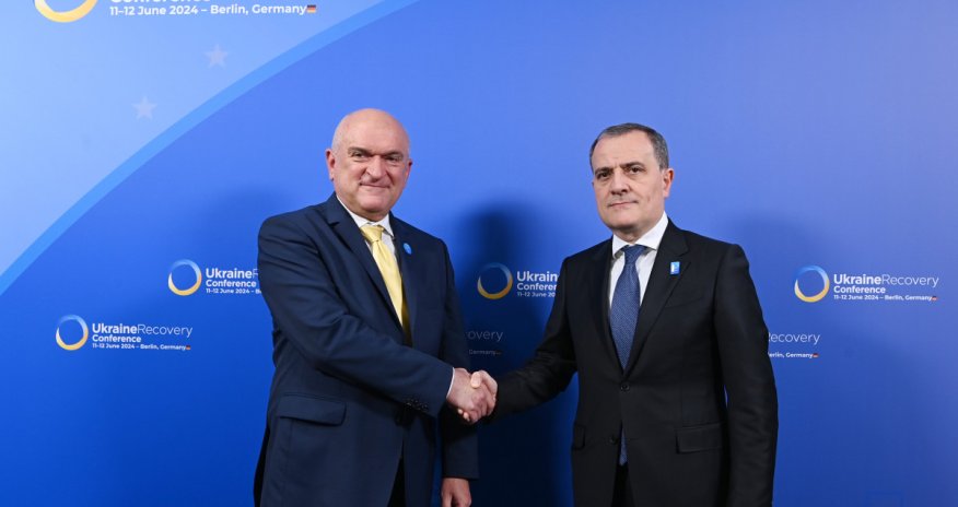 Ceyhun Bayramov Bolqarıstanın xarici işlər naziri ilə görüşüb