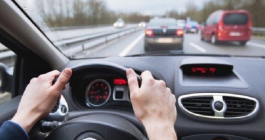 Sürücülük vəsiqəsi olmadan maşın sürənlər 200 manat cərimələnəcək