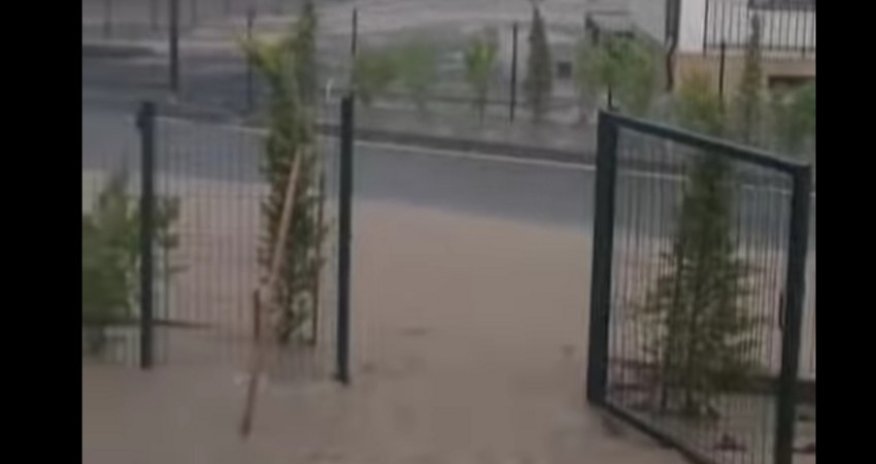Сель нанес ущерб жилым кварталам в Лачыне