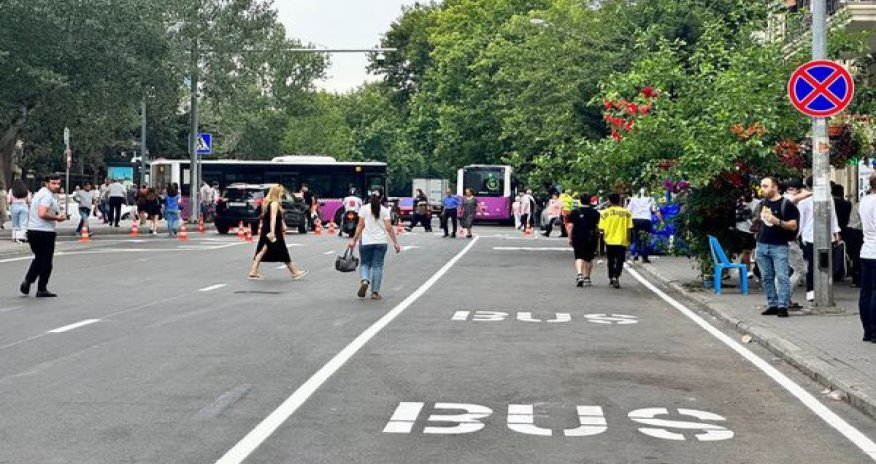 Bakının mərkəzində daha bir küçədə avtobus zolağı salınıb