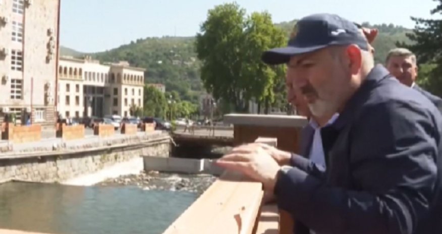 Paşinyan Azərbaycanla sərhəd bölgəsinə gəlib