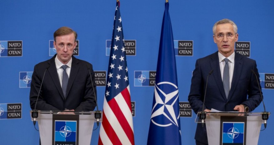 Помощник президента США и генсек НАТО обсудили активизацию работы западного ВПК
