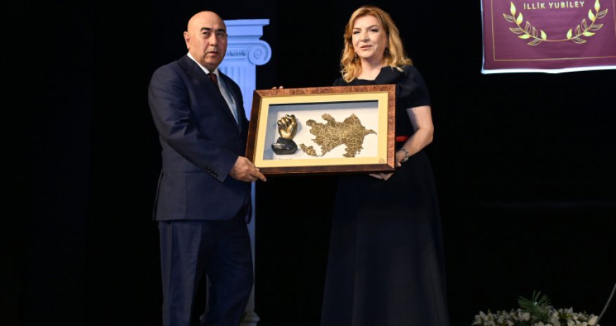 Professor Mönsüm Alışovun 70 illik yubileyi qeyd olunub