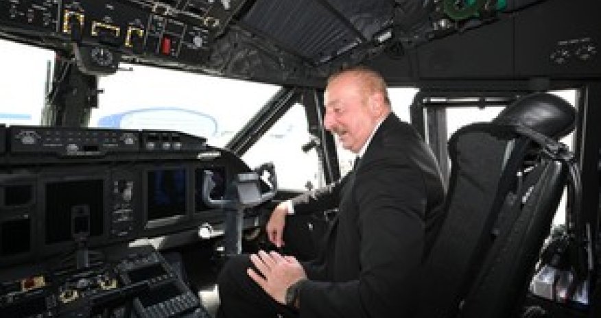 Prezidentə hərbi nəqliyyat təyyarəsi təqdim edilib - Yenilənib