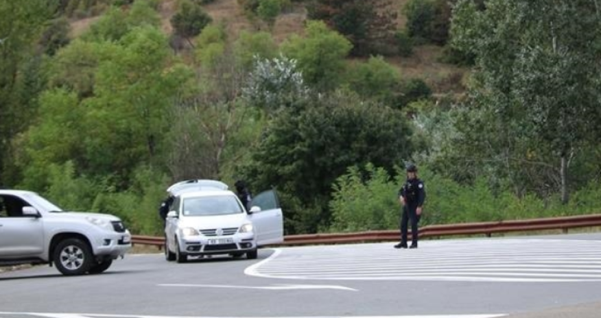 İsrailin Belqraddakı səfirliyinə hücum olub,mühafizə polisi yaralanıb