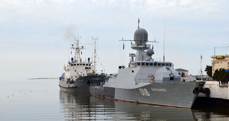 Военные корабли Каспийской флотилии России покинули бакинский порт