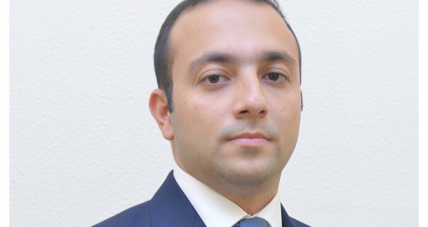 Nazir özünə yeni müşavir təyin edib