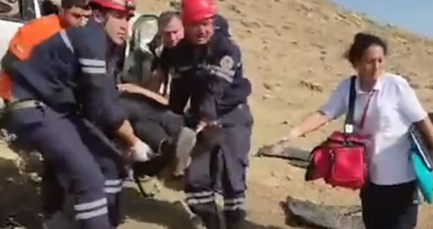 Yasamalda qəza olub,avtomobildə sıxılı vəziyyətdə qalmış şəxs xilas edilib - VİDEO