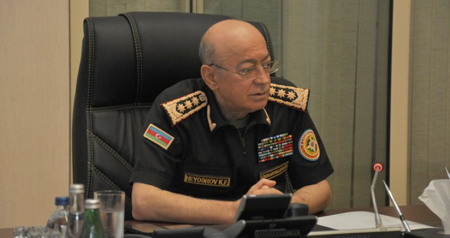 Nazir Əhəd Aslanovu təqaüdə göndərib