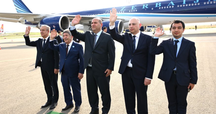 Prezidentlərin Azərbaycana səfəri başa çatıb - Yenilənib