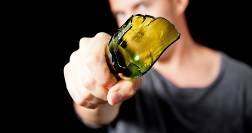 Saatlıda 72 yaşlı kişi şüşə parçası ilə öldürülüb