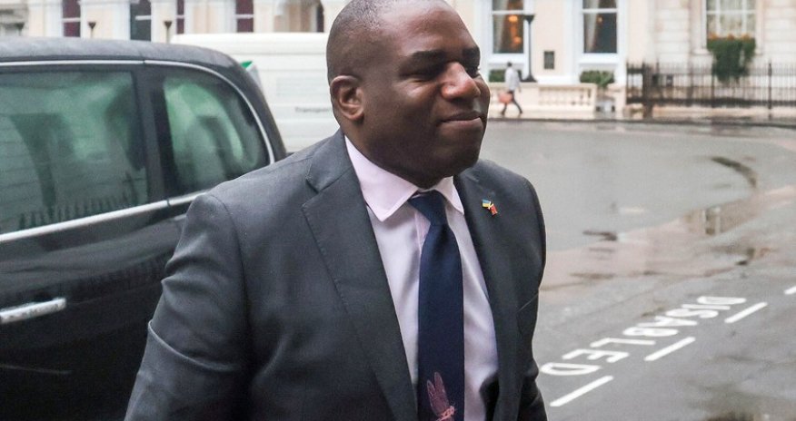 Britaniyanın yeni xarici işlər naziri Almaniyaya səfər edib