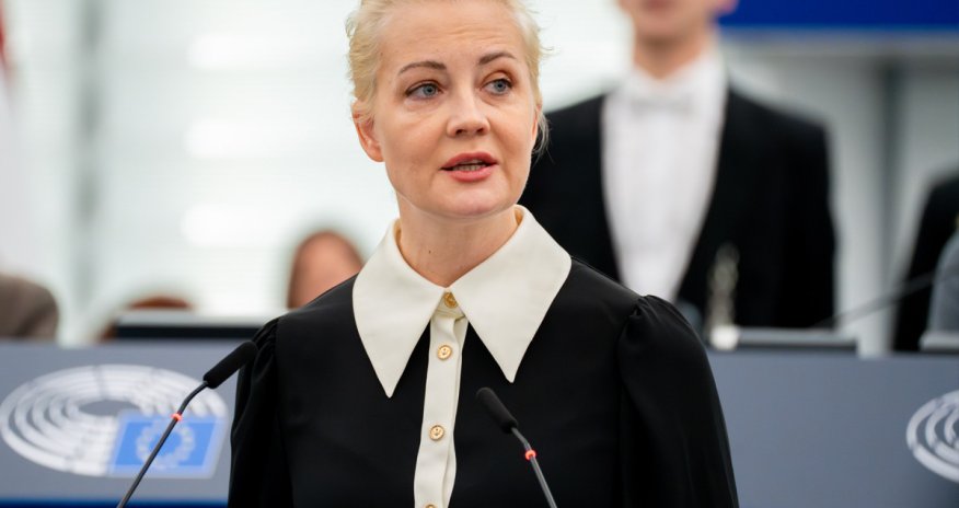 Navalnının həyat yoldaşı qiyabi həbs olunub