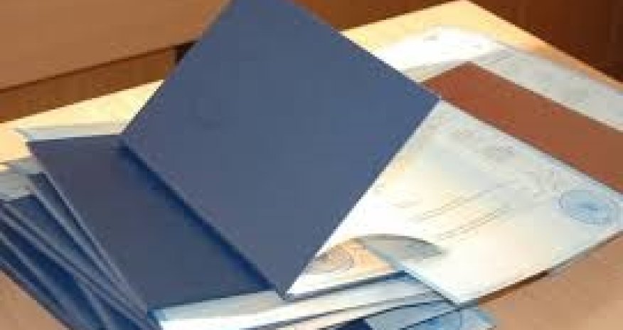 Universiteti bitirən məzunlar niyə zamanında diplom ala bilmirlər? - Açıqlama 