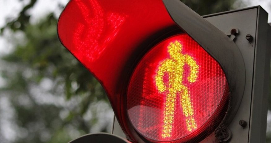 В Баку автомобиль сбил 41-летнего пешехода